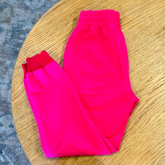 Figs Hi-Waisted Zamora Scrub Pants Pink - Picture 3 of 3